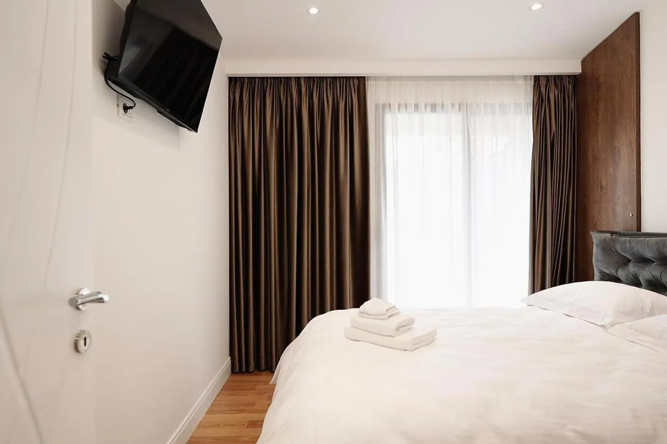 Apartment 104 Tirana